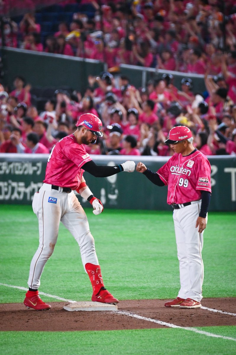 さと tweet media