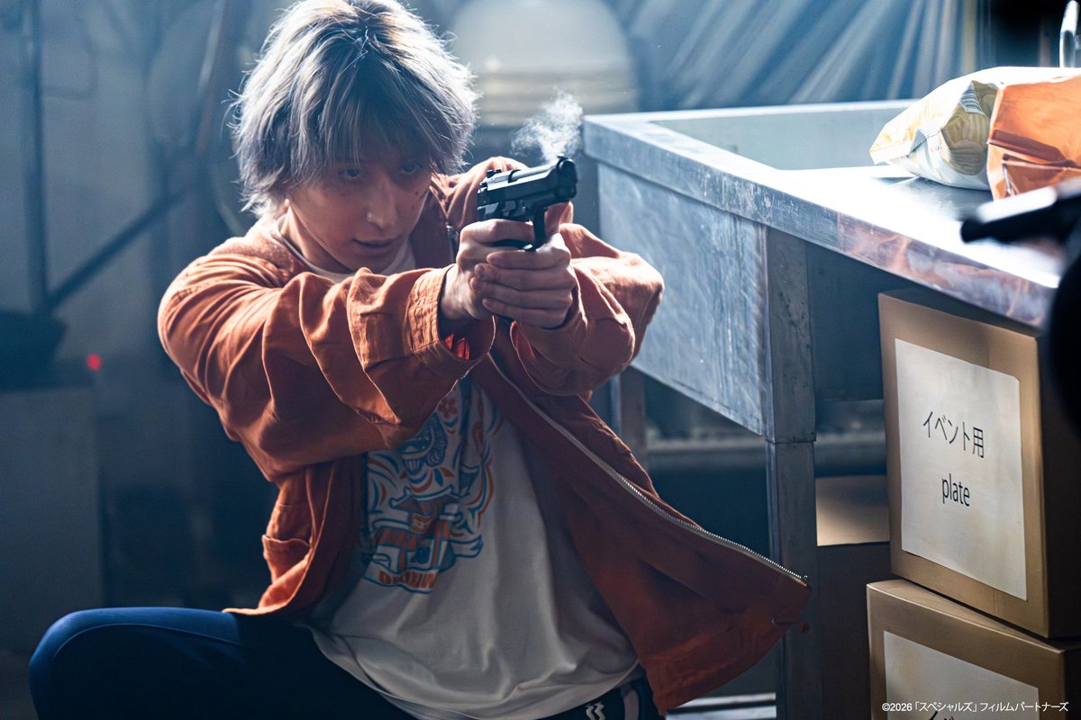 PrimeVideo_JP's tweet photo. 『スペシャルズ』独占配信中🕺

児童養護施設で働く伝説の元殺し屋
《ダイヤ》役を演じた
〈佐久間大介〉さん！

ご本人の持つスペシャルスキルは
“殺し屋”ならぬ“こぼし屋”！

「すぐに食べ物をこぼしちゃって。
衣装さんやメイクさんにご迷惑とお手間をかけてしまってます」 https://t.co/dEJXBL09To