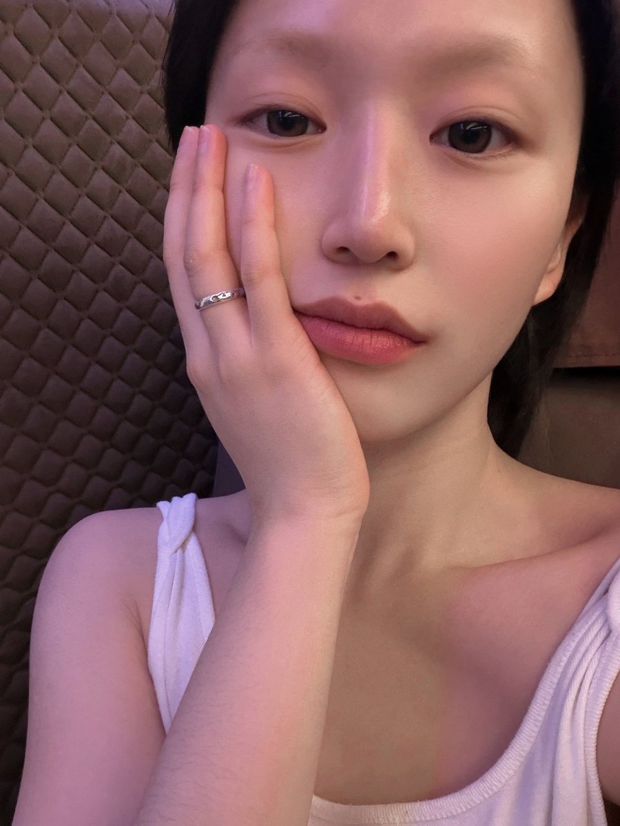 haewon_org's tweet photo. WHAT THE FUCK https://t.co/LsRm4Jcwy8
