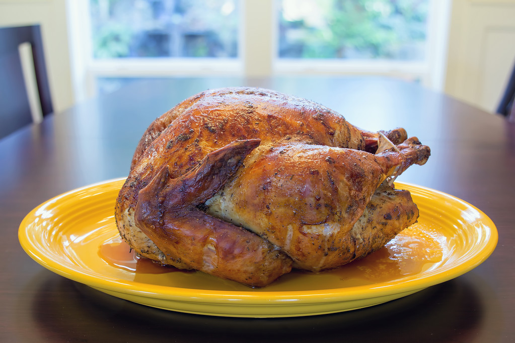 thearrow629's tweet photo. Festive Feast Alert! This holiday, treat yourself to our limited special turkey set—juicy roast turkey, creamy mashed potatoes, and spiced cranberry sauce. Only available till Jan 10! https://t.co/LsA68AwhuE
