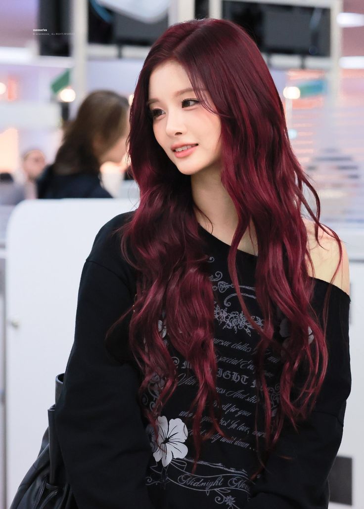 soljjyuvision's tweet photo. enough time has past, we need nmixx redhead line back https://t.co/WtdXL9yzZ5
