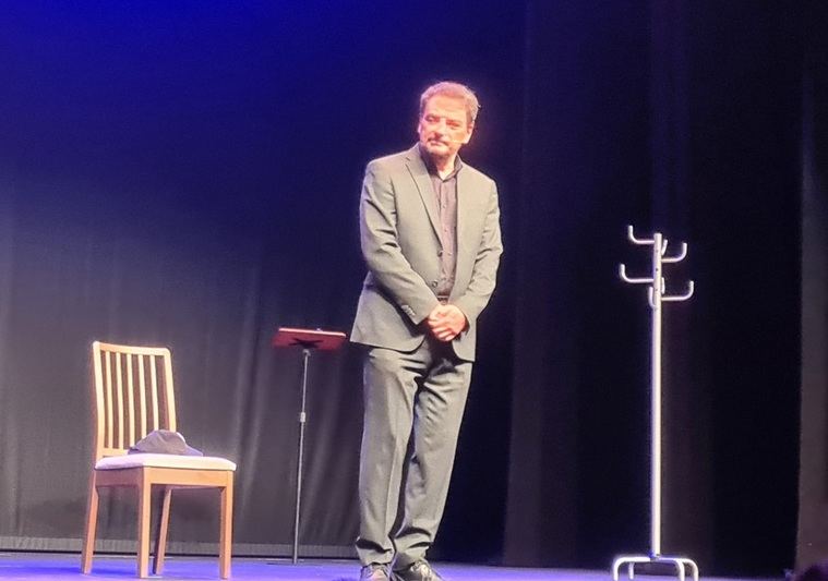Todoliteratura's tweet photo. #reseña de la obra de #teatro “El Culpable”, de Juan Solo: una obra de teatro original y trepidante. En el Teatro Marquina todos los sábados de este verano @juansolocomico @Joliaga @Todoliteraturas 
https://t.co/4VE3xQYCCE https://t.co/Rrj6gXyyu5