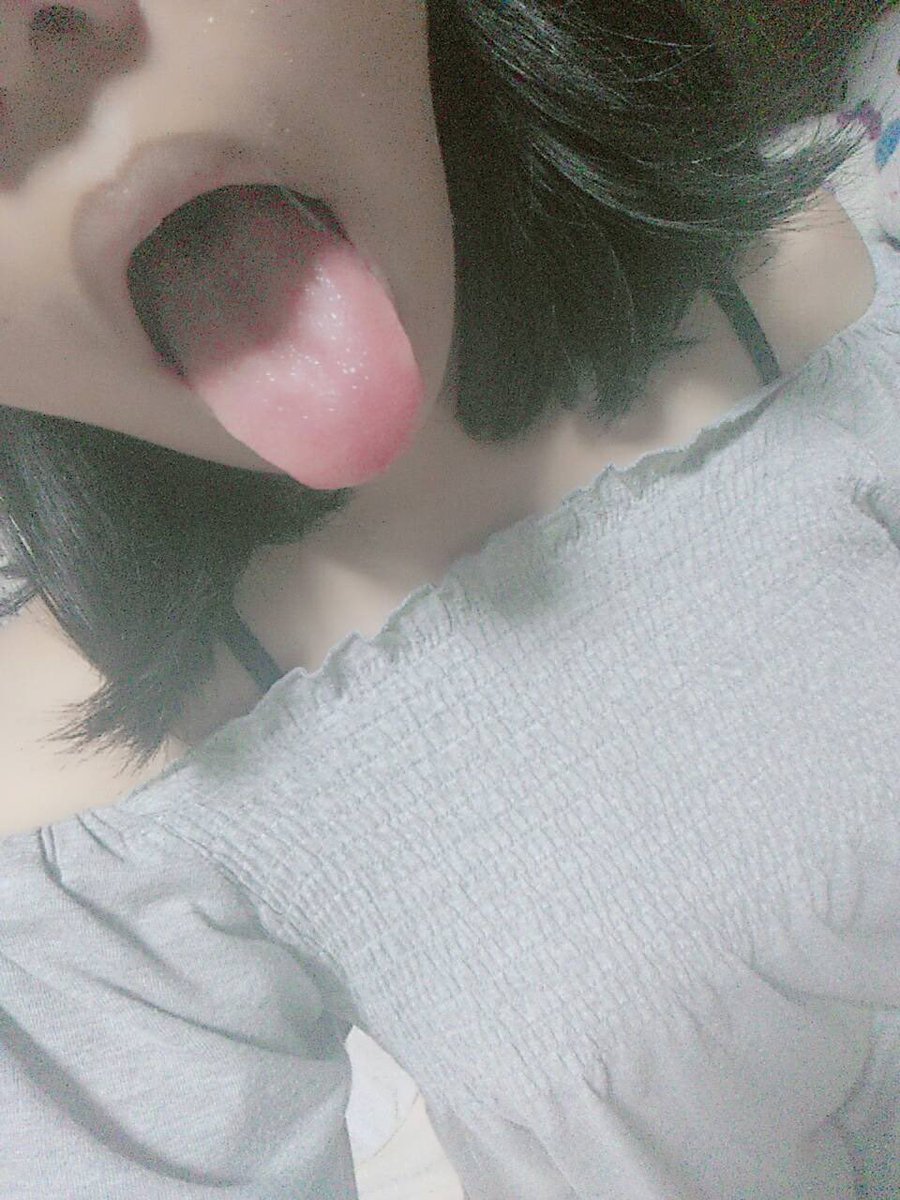 yuiyuixoxoxo's tweet photo. んべーー
#舌
#札幌 https://t.co/InB2cof6lP