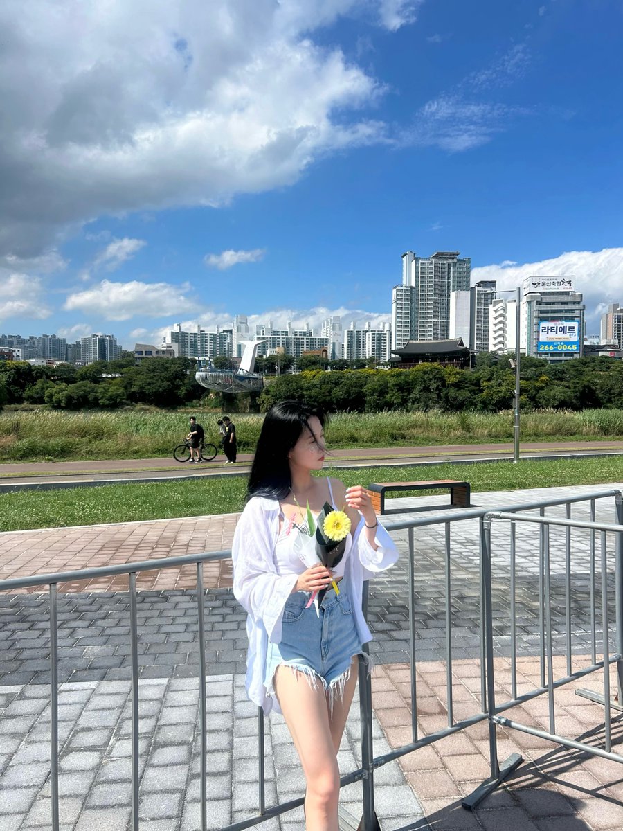 mslim58's tweet photo. #부산 #몸매 #ootd https://t.co/14V3lfDd9c