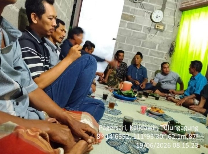 Susadiana1's tweet photo. 19/06/26),Susadiana, luhkan kabupaten Tulungagung di Pokdakan Tondo Lestari,Ds. Pagersari,kec. Kalidawir,dalam kegiatan Fasilitasi Akses Informasi Program KKP tentang Perizinan Berusaha Bidang Budidaya Ikan kepada Kelompok KP
#GiatLuhkanSatminkalBWI 
#Tagung 
@LuhkanTLA https://t.co/J367jZAglV