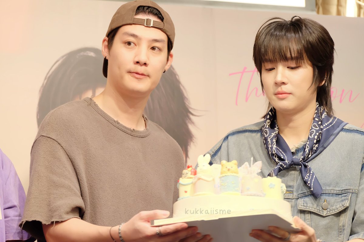 kukkaiisme's tweet photo. ૮⁔˙ᴥ˙⁔ა 🎂₊⋆ (ᐢ. ⸼ .ᐢ) ⋆｡ 
.
ꕀ @spy_hemmawich .*#SpySailub
◝✿ @T_Aiemkumchai #PonThanapon 𓂂
#SailubPon #รวมพลคนรักภณปี4 https://t.co/Ofj0jMPBrS