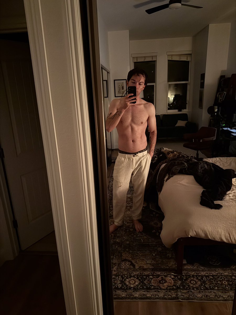pancakeepapi's tweet photo. gotta embrace being sluttier on here bc im in good shape for summer with no one to send these to so here https://t.co/4bMZDg4C0E
