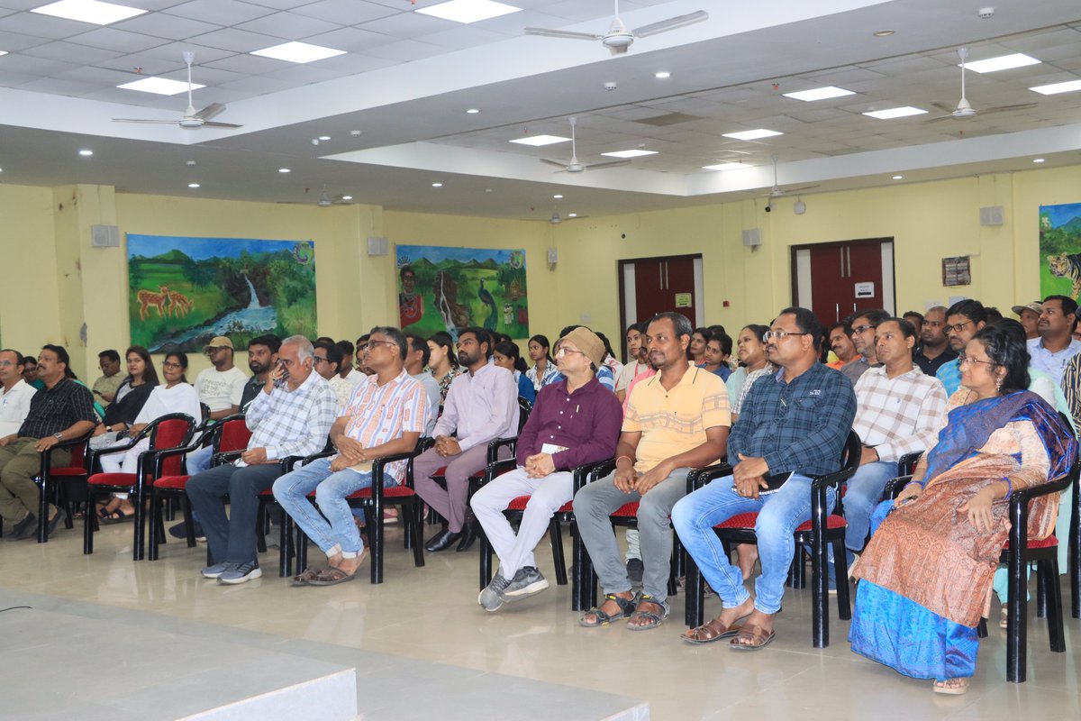 mscb_official's tweet photo. PM-USHA Sponsored Brainstorming Workshop on Industry–Academia Collaboration at MSCB University, Baripada, inspired innovation in agriculture. Mr. Sambit Satapathy highlighted research, mentorship, and sustainable agribusiness partnerships for a stronger future.
#education_system https://t.co/3OZYWqmQQR