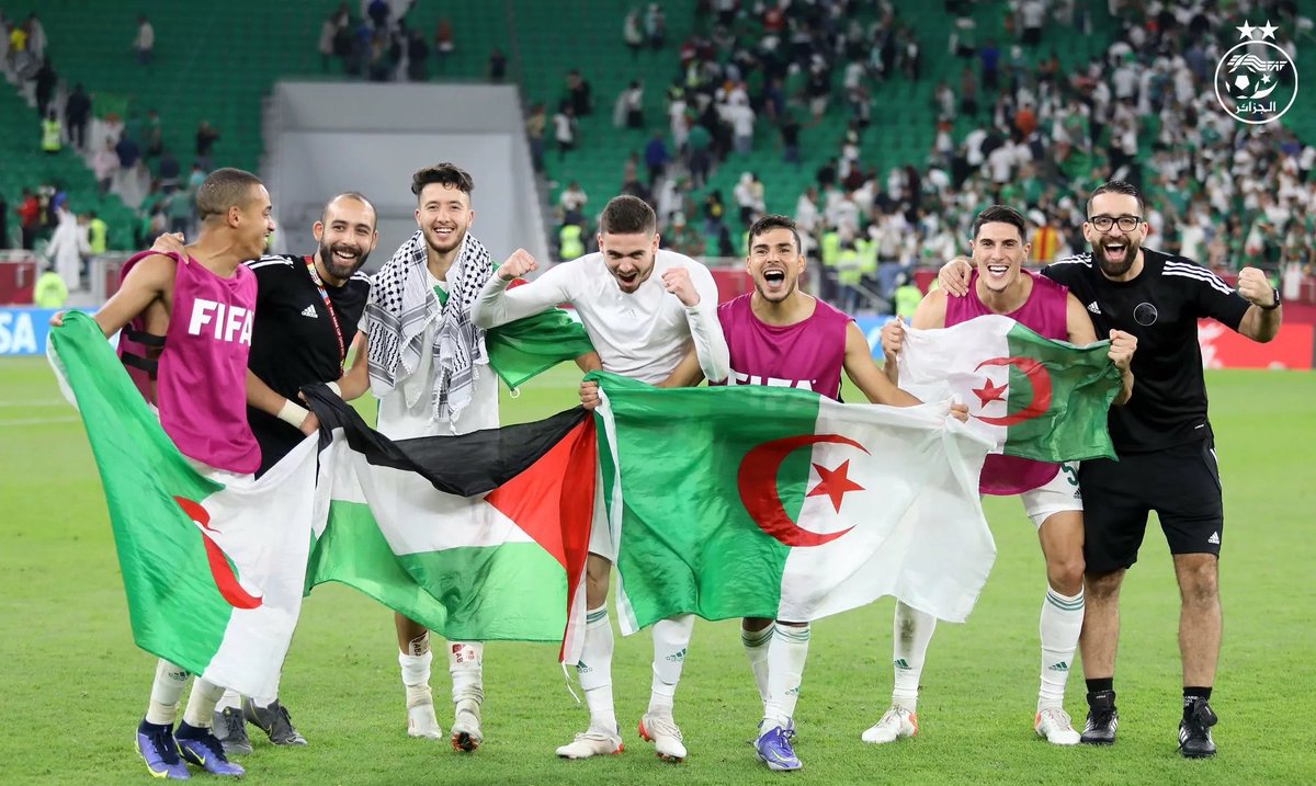 katluvrrrr's tweet photo. viva l'algerie 🇵🇸🇵🇸🇩🇿🇩🇿🇩🇿🇩🇿 https://t.co/1dDZ5ecmfP
