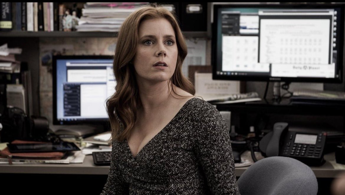 Glowreyahupdate's tweet photo. Who is the better Lois lane? Amy Adams or Rachel Brosnahan? https://t.co/uePpJ9DREI