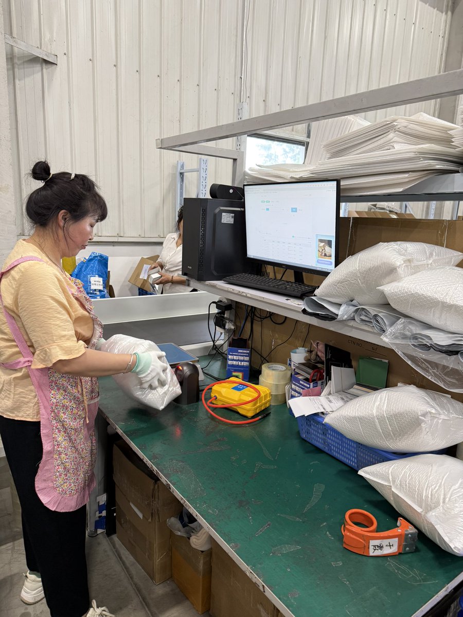 AlaiaLee27's tweet photo. This is where your orders come to life. 

Real shelves. Real inventory. Real people packing with care. Not a stock photo. Not a fancy render. Just honest work from a supplier who takes fulfillment seriously. 🏭📸

#shopifysuppliers #ChinaSupplier #Ecommerce https://t.co/I5U3HecWnn