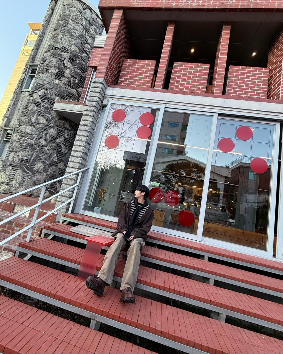 inmyheyday_'s tweet photo. 260623 #변우석 IG 장소 정보

📍체리커피 서울 광진구 능동로 284
https://t.co/KpjzRjm4FE https://t.co/dgUdOXkLJX