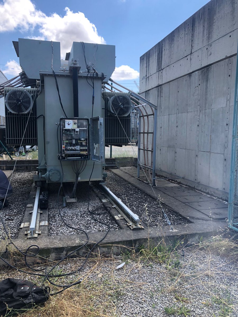 Trafo_Test's tweet photo. 🧿Ülkemizin güzide eğitim kurumlarından
@sabanciu trafo ve hücre bakımlarına son hız ile devam ediyoruz.📷.#TrafoBakımı #EnerjiVerimliliği #ElektrikBakım #TeknikEkip #sahacalismasi https://t.co/7GtZi95pk7