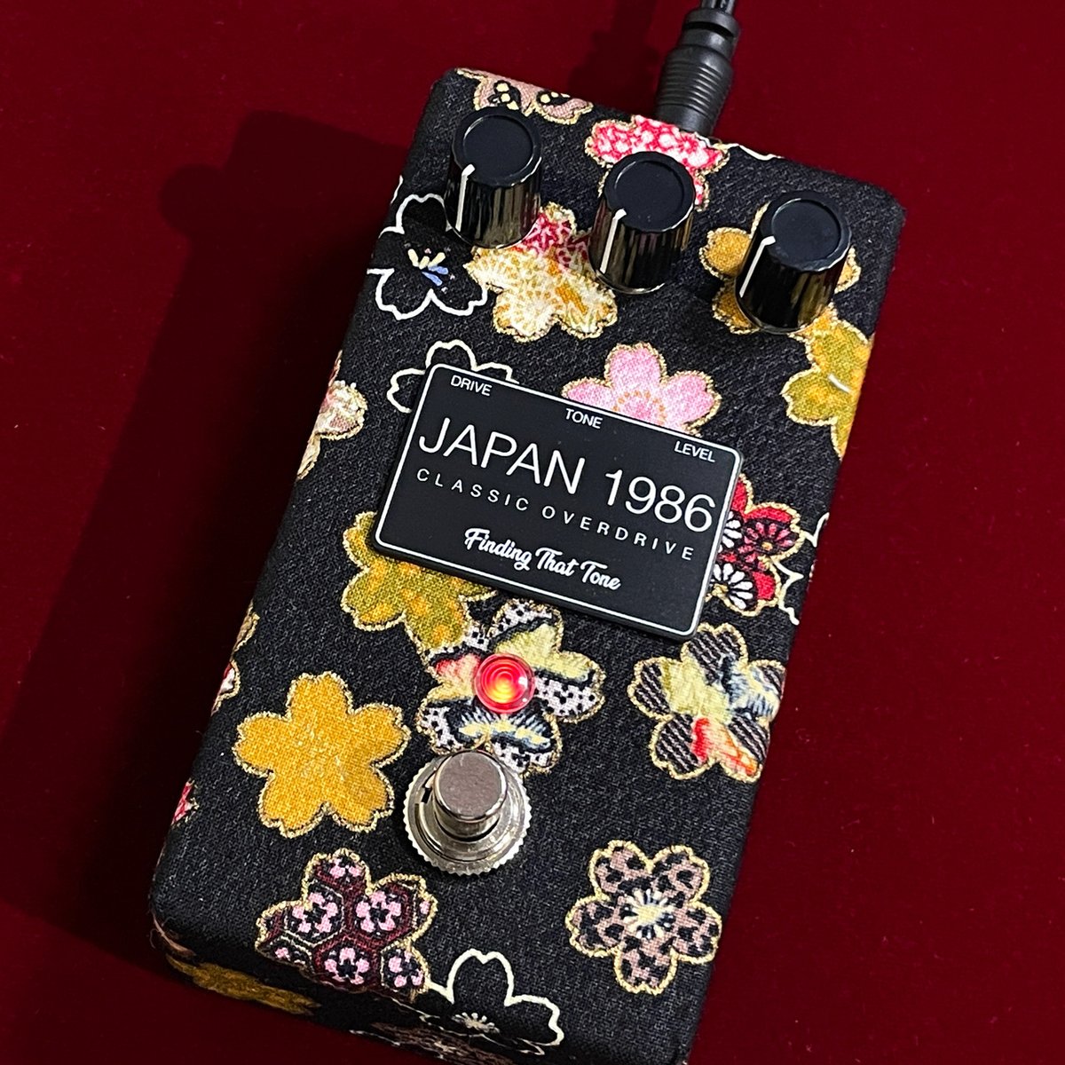 ロックイン難波】再入荷しました！国内でも人気の「Finding That Tone
