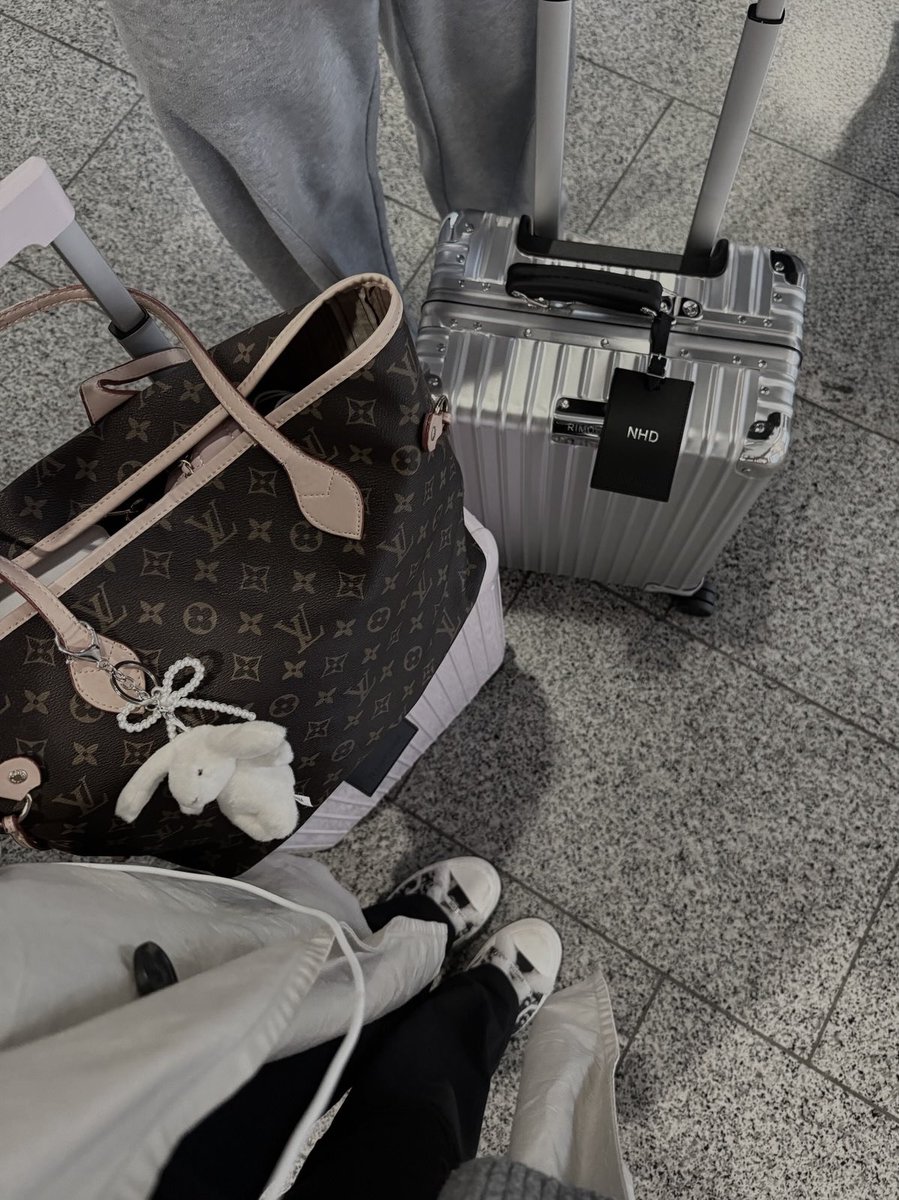 soulsetice's tweet photo. 𝗖𝗚𝗞 ✈️ 𝗞𝗨𝗟

YEAY, saatnya short trip! Sangat siap buat nguras dompetnya Om Galang. 🪿 https://t.co/Vj0NirWAIZ