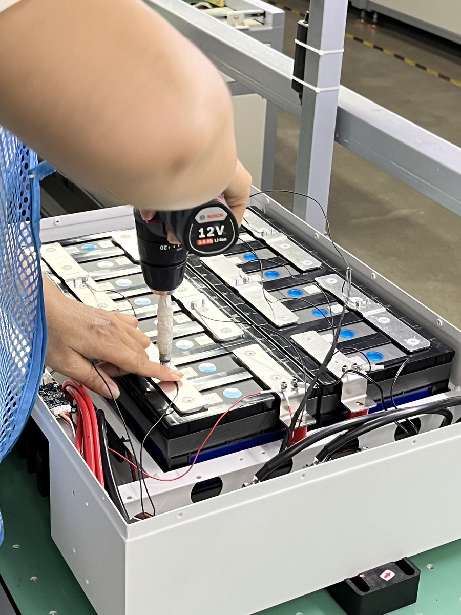 Soleilsunkwh's tweet photo. See how our energy storage cabinets are made—quality you can trust, no compromises.
#energystorage #batterystorage #solarenergy #renewableenergy #cleanenergy #lithiumbattery #essence#energystoragesystembattery #solarpower #greenenergy #sustainableenergy #BatteryTech https://t.co/beqQCF3zRa