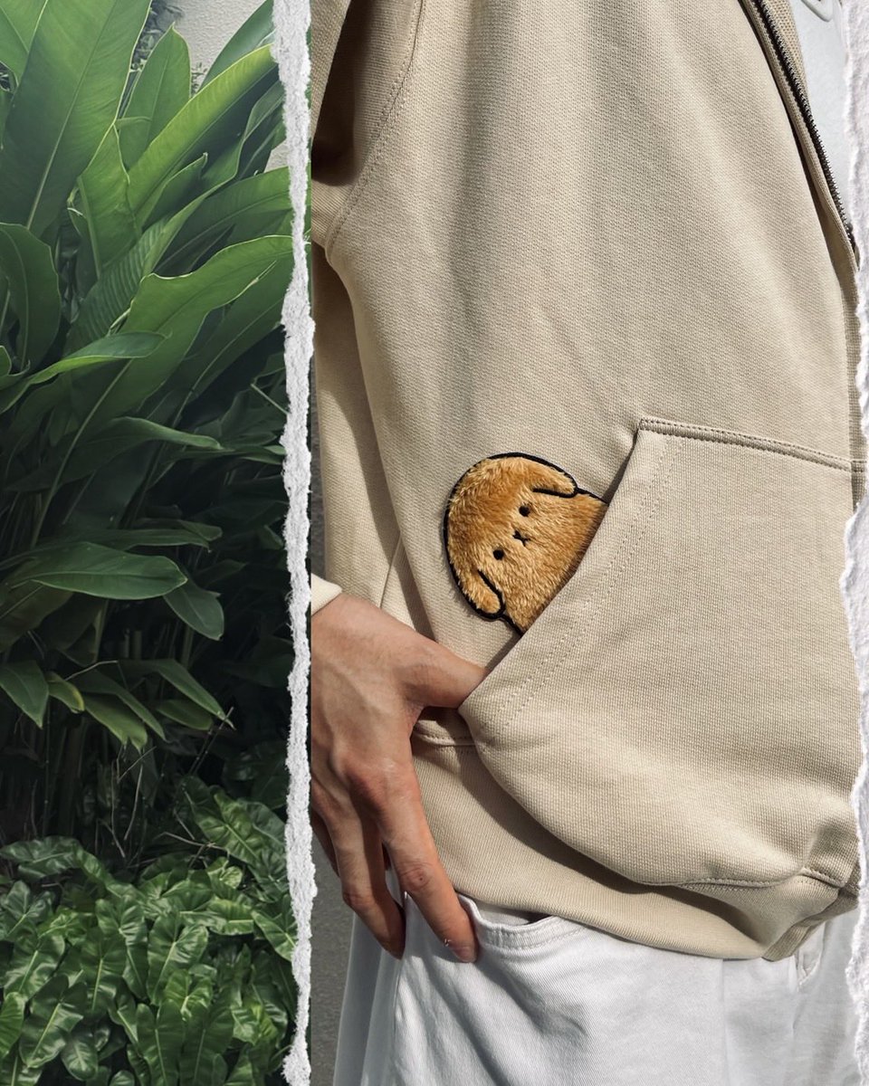 caysishere's tweet photo. Happy Hoodie✨💖

for the days when soft is all you need.🌧️
a fluffy little CAYS patch peeking from the pocket.!!!

Size: S/M/L
Price: 1,850-THB

( I wear size S 😗)

#caysroom #cayslittlelight https://t.co/AZXJ81mF0w