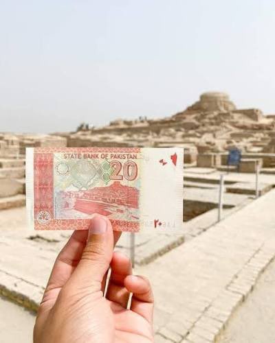 realShahrozAli's tweet photo. @IndiaToday Suddenly? Bitch Mohenjodaro has been on our currency since 5 decades https://t.co/1SCOziDQSm