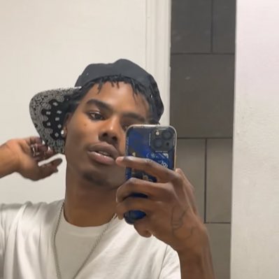 playboy_scam's tweet photo. #NewProfilePic https://t.co/lyZ5U9lfug