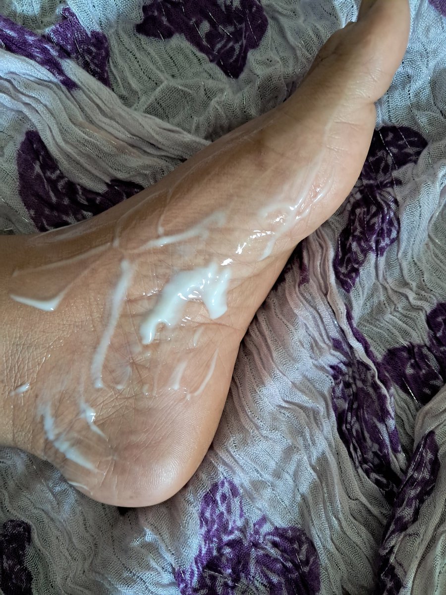 DemiGoddessFeet's tweet photo. These go took down on my other site. When all it was lotion on my feet. https://t.co/MrjV4UD7U3
