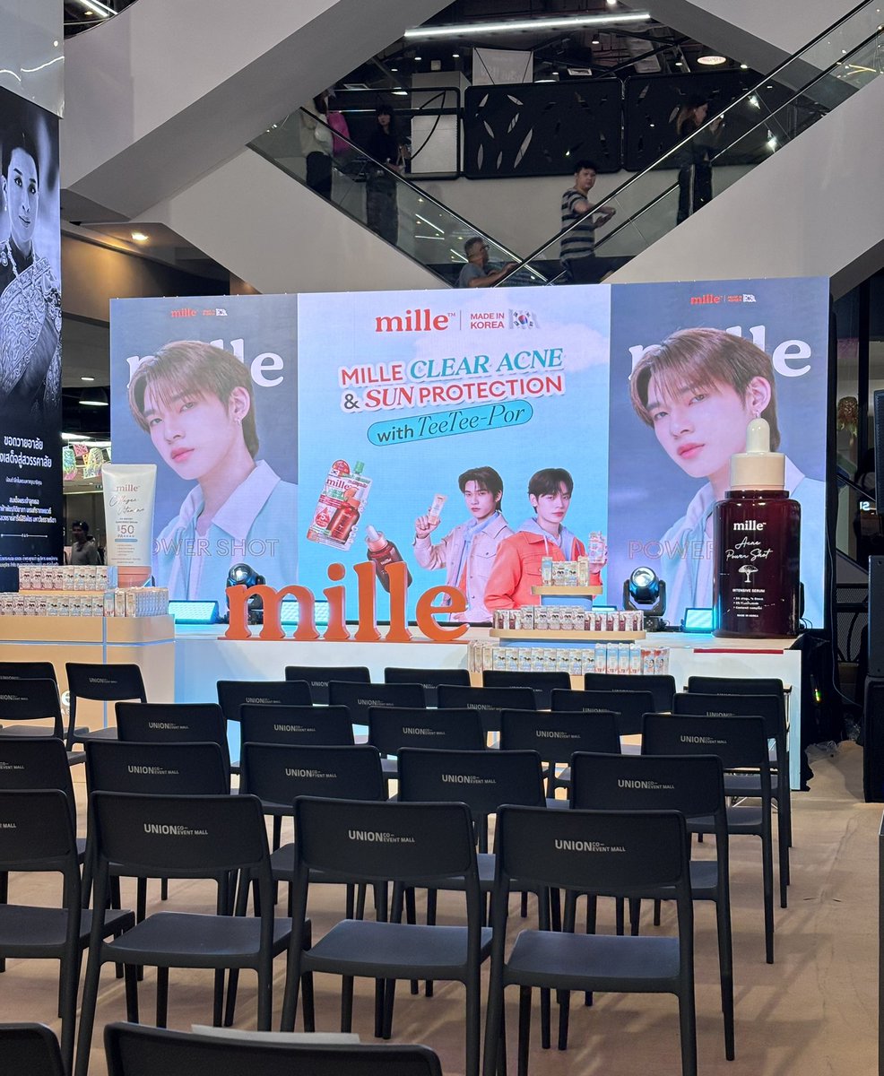 millebeaute_th's tweet photo. 🥰 วันนี้แล้วน้า มีใครตื่นเต้นเหมือนแอดบ้าง 🙌
อดใจรอเจอ “ตี๋ตี๋-ป๋อ“ ในงาน Event สุดพิเศษ “Mille Clear Acne & Sun Protection with TeeTee-Por”

แอดมินจะคอยส่งภาพบรรยากาศฟินๆให้ดูตลอดทั้งงานเลยน้า
📍 Union Co-Event Space, Zone A, G Floor, Union Mall

#️⃣ พร้อมติด Tag น่ารักๆ
#.MilleacneandsunxTeeTeePor
🔑 Mille Clear Skin TTP
⏰ Start Trend : 14.00 น. | 02.00 PM

#MilleBeaute #มิลเล่ #MillexTeeTeePor #teeteepor #twnpich #porsuppakarn