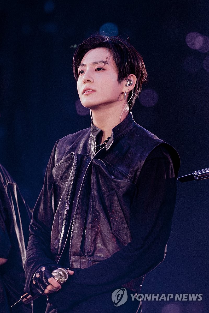 yonhaptweet's tweet photo. BTS 정국 '세븐', 한국 가수 첫 스포티파이 30억 스트리밍
https://t.co/jVIUcXtUjn https://t.co/26poOTiUOJ