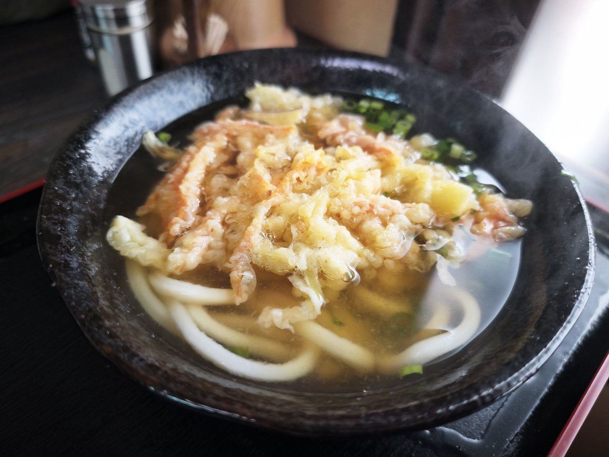 tea_tapiocamilk's tweet photo. 牟礼製麺、手打ちうどん本舗 むれ

てんぷら一つつけて380円だったか。麺もそうだがつゆがうまかった
https://t.co/HLF6XhTuxl https://t.co/J0Z27v0cAe