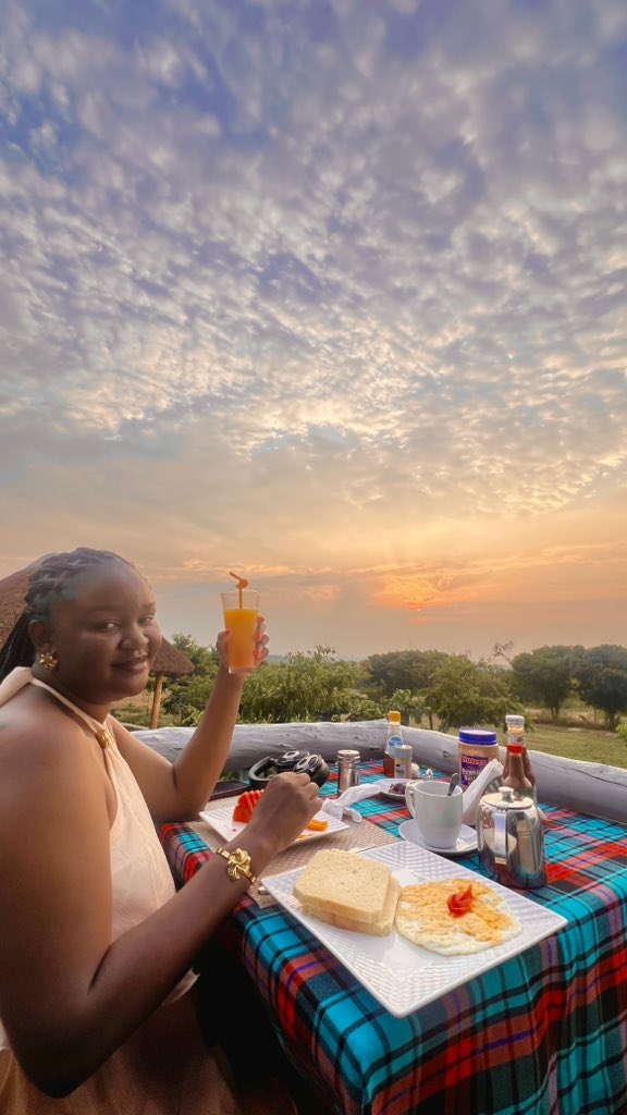 karothk256's tweet photo. Breakfast at @EquatorLodges . Join me 😋 https://t.co/FVRtt0xiFZ