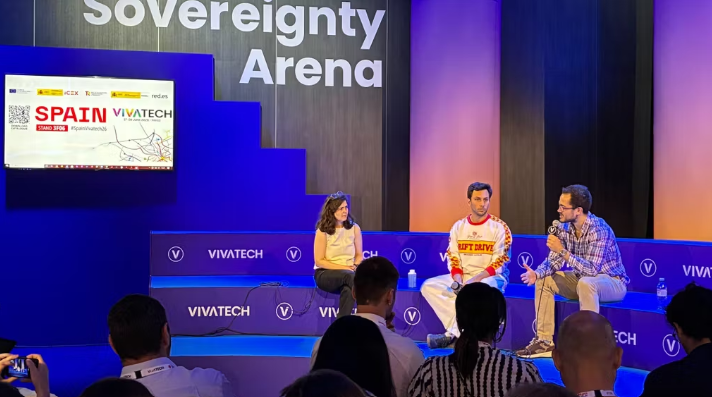 RaquelJorgeR's tweet photo. Great week at #VivaTech🇫🇷 at @Adigitalorg #EsTech.
✅Showcased scaleups at Stand Spain w/ ICEX &amp;https://t.co/ySSh0fv1ub
✅Hosted panel “The European Advantage for Scaleups”
✅Joined 🇫🇷🇪🇸delegation at Station F
✅Engaged w/ Commissioner Zaharieva &amp; Director of #ScaleupEuropeFund. https://t.co/RgukrJNjwk