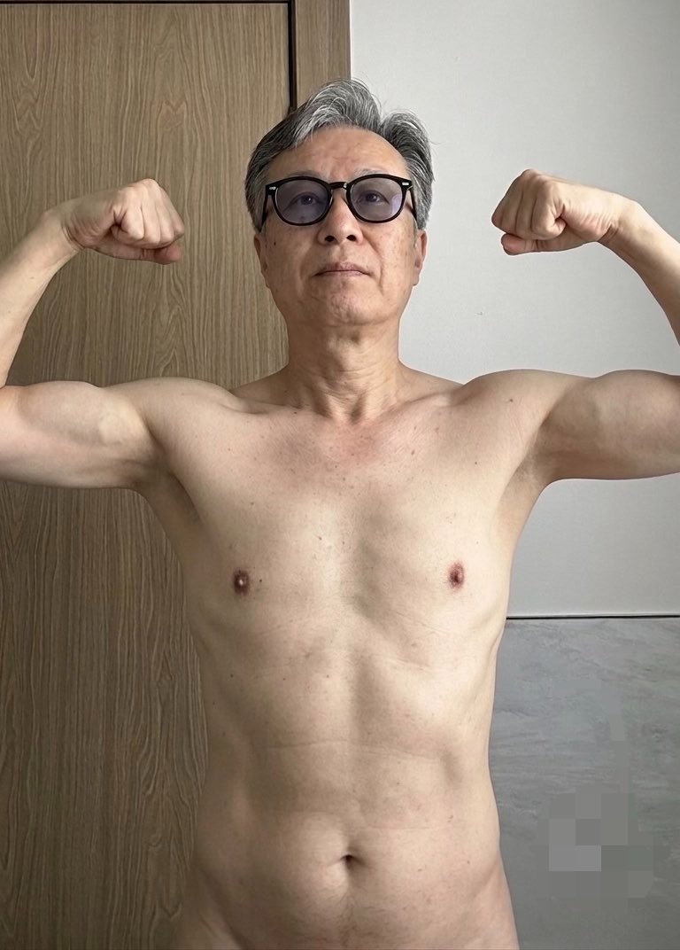 chrisCR66's tweet photo. ポーズをとったところで筋肉は生まれない😅 https://t.co/NrvuQnoO0U