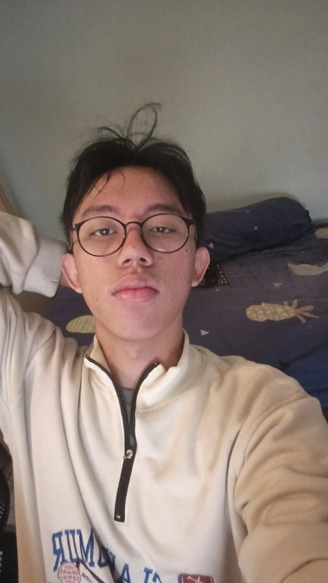meknagget's tweet photo. this me waiting for my IP       this is me when I actually see it https://t.co/uTIjYwQbUs