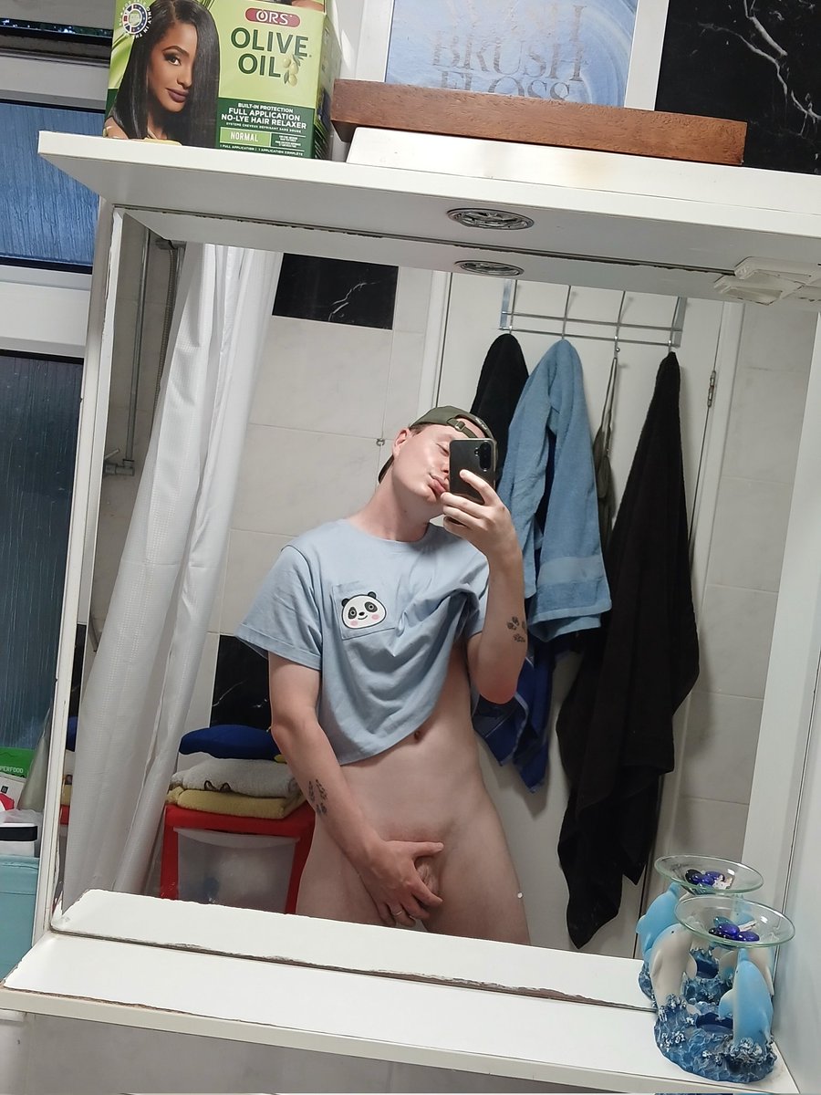 Fae_b0y's tweet photo. Good morning,
coffee is needed 💤 🥱

#gay #gayuk #gaypic https://t.co/mkIzLCVtVd