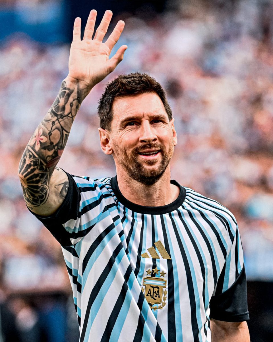Pauolin2's tweet photo. Good morning my neighbor's on X 
I just want to remind you that MESSI 🐐 is five goals ahead of Penado the goal machine 😀😀😀😀 https://t.co/DKg9VKvF23