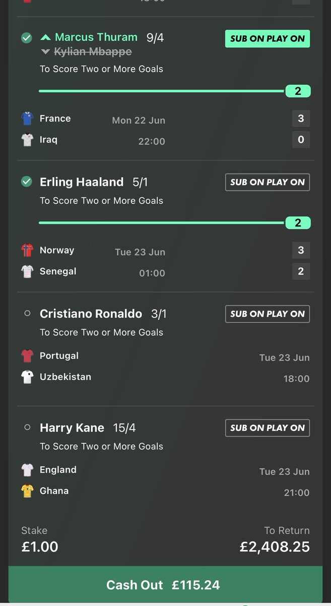 dermo242006's tweet photo. @NineFoldAcca Ronaldo is due a decent game and had Messi just before it kicked off he was 11/2 https://t.co/6CsT1hzJHf