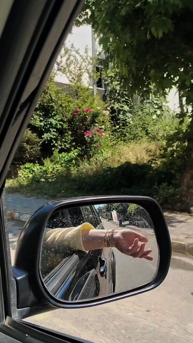 secillcee's tweet photo. Sen benim
Sana söylemek istediğim onca şey varken
Avazım çıktığı kadar suskunluğumsun.
Öyle de kal… https://t.co/5HMvBTG3Ao