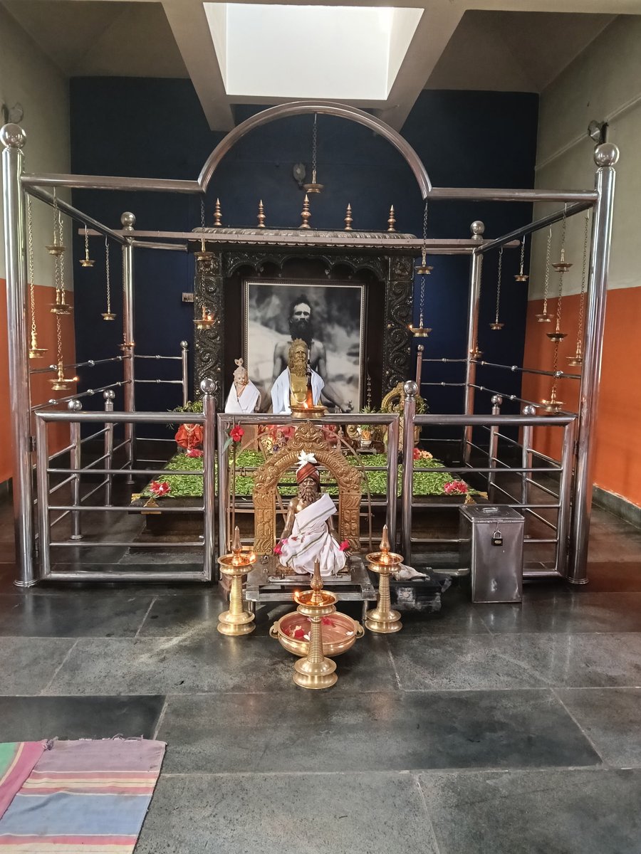 vellingiriswami's tweet photo. 23.06.2026  குருநாதரின் ஜீவசமாதியில் இன்றைய நாள் குருநாதரை தரிசிக்க வரும் பக்தர்களுக்கு பிரசாதம் தயார் செய்யப்பட்டுள்ளது.

#vellingiriswamigal
#vellingiriswami
#vellingiriswamijeevasamathi
#வெள்ளிங்கிரி_சுவாமி
#வெள்ளிங்கிரி_சுவாமிகள்_ஜீவசமாதி https://t.co/OsdfIjHibW