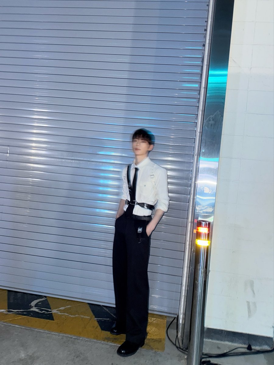 CYE_MEMBERS7's tweet photo. 손들엇!🚨

#서경배 #SEOKYOUNGBAE 
#CLOSEYOUREYES #클로즈유어아이즈
#CYE #클유아 https://t.co/4LRIkzFvAe