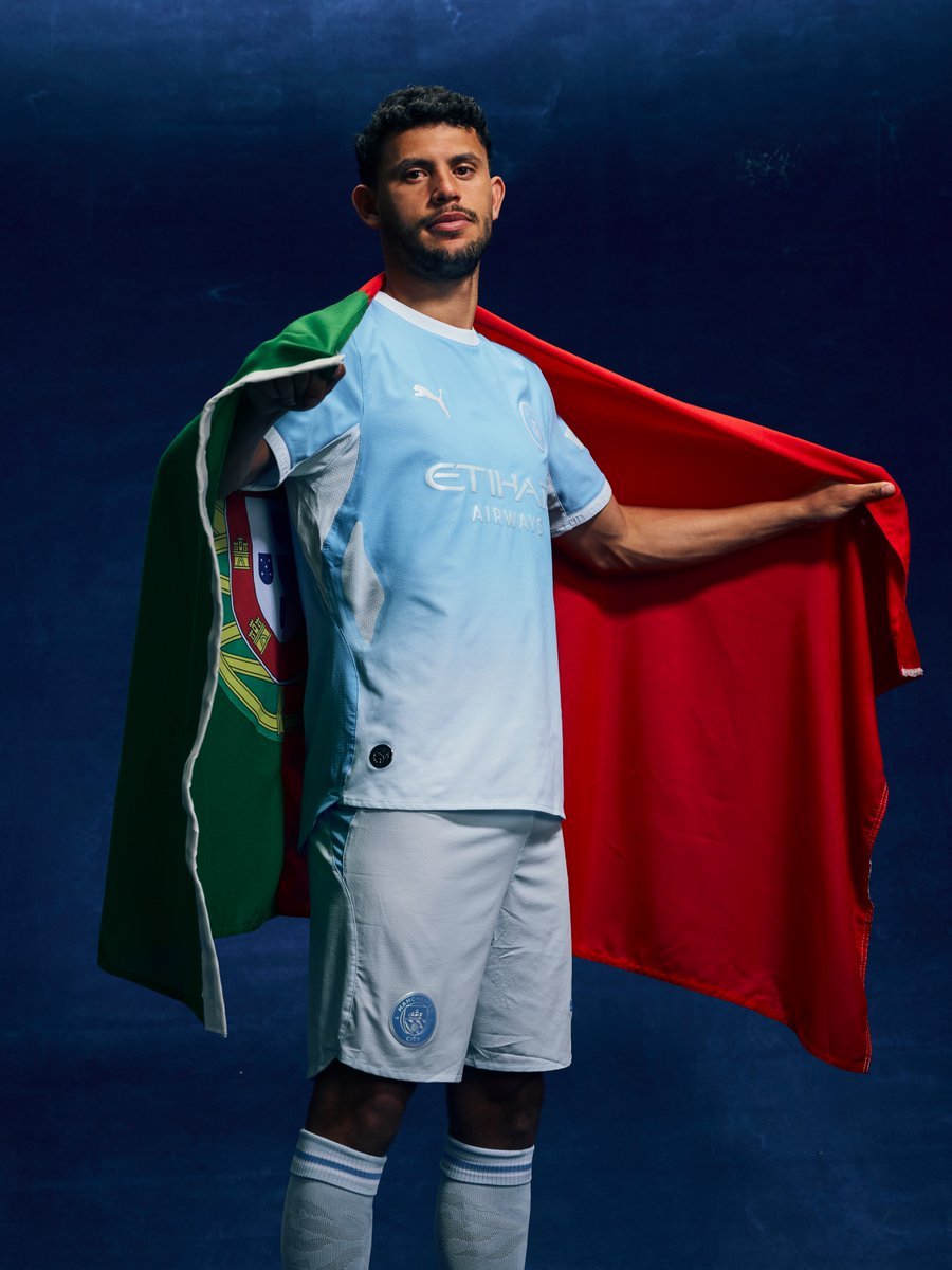 ManCityJP's tweet photo. 今夜2時はポルトガル🆚ウズベキスタン

シティからは...

ヌネス🇵🇹
ディアス🇵🇹
クサノフ🇺🇿

の3人が参戦します💪 https://t.co/udSfPa4bbT