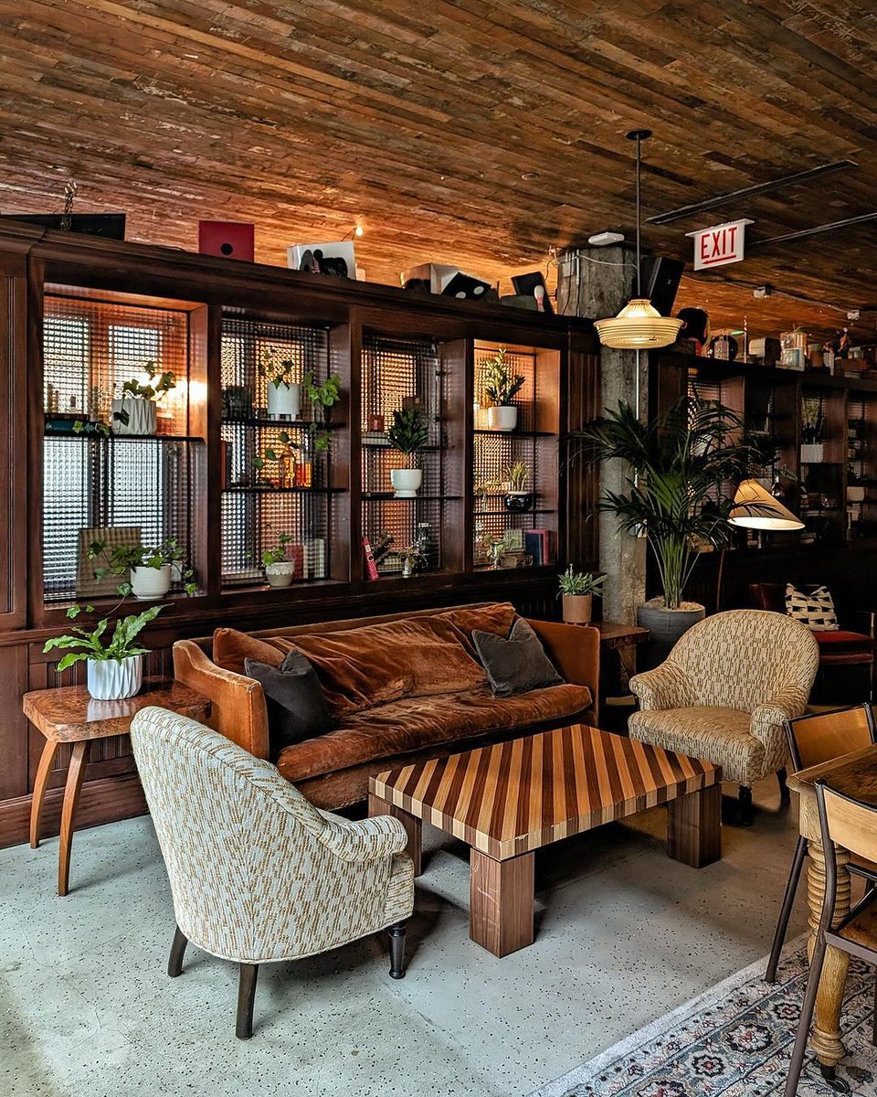 interiorsuckerr's tweet photo. Somewhere in Chicago https://t.co/95tm0WQJes