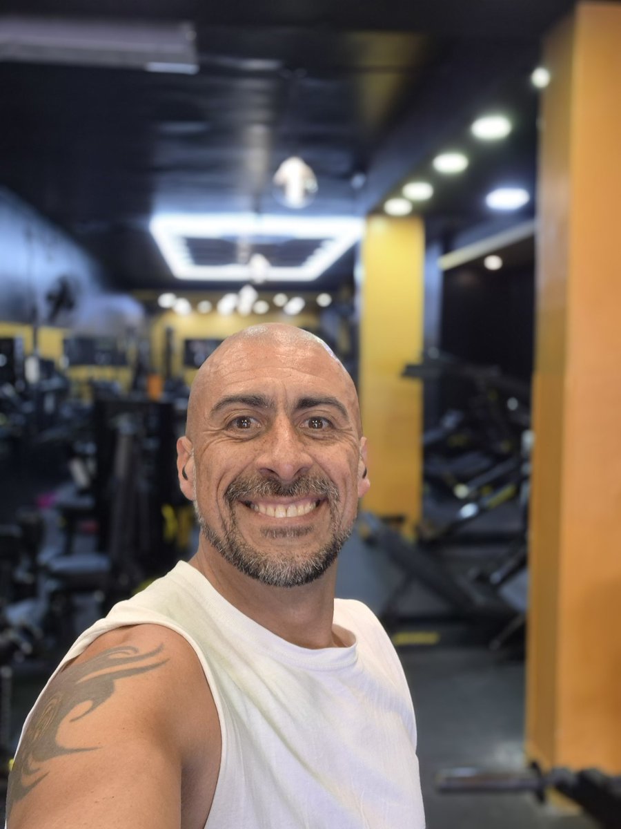 GetFitTraining7's tweet photo. 📷 22/06/26

Lunes 14hs y el gym esta vacío!!!! 😱
Felicidad absoluta para mi 🫶
Donde estarán todos? 🤔
A 🏋‍♂️ se dijooooooo 💪 https://t.co/Cq2Xtjajpi