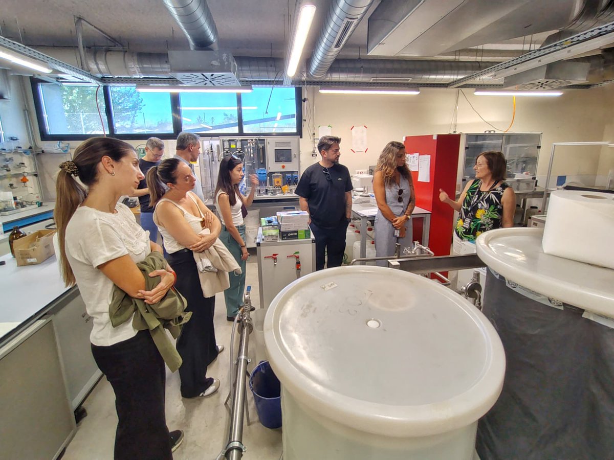 IMDEA_Agua's tweet photo. 🌎 @AguasSantaFe y responsables gubernamentales y del sector del agua, energía y consultoría ambiental nos visitaron la semana pasada. Investigación, proyectos y colaboración empresarial fueron algunos de los aspectos que pudimos compartir. ¡Gracias!
🔗https://t.co/4AKBwGirvf https://t.co/2PWYvbyiyJ