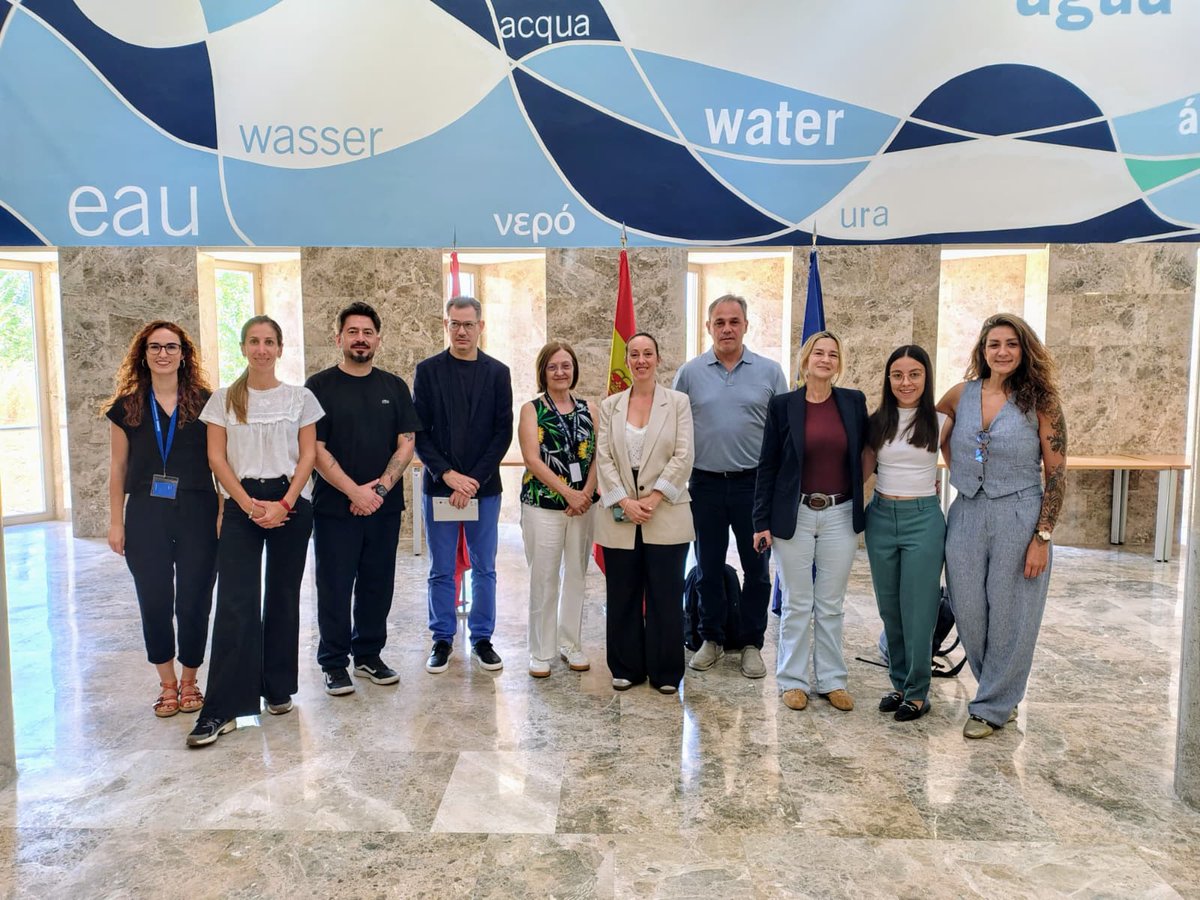 IMDEA_Agua's tweet photo. 🌎 @AguasSantaFe y responsables gubernamentales y del sector del agua, energía y consultoría ambiental nos visitaron la semana pasada. Investigación, proyectos y colaboración empresarial fueron algunos de los aspectos que pudimos compartir. ¡Gracias!
🔗https://t.co/4AKBwGirvf https://t.co/2PWYvbyiyJ