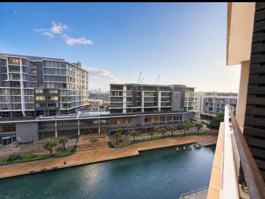 TP_Pillay's tweet photo. One bedroom apartment for rent in Cape Town - foreshore/ waterfront area. R25k - inc water (Excludes Electricity and WiFi) 

DM for details. https://t.co/pl5eUx5Gy6