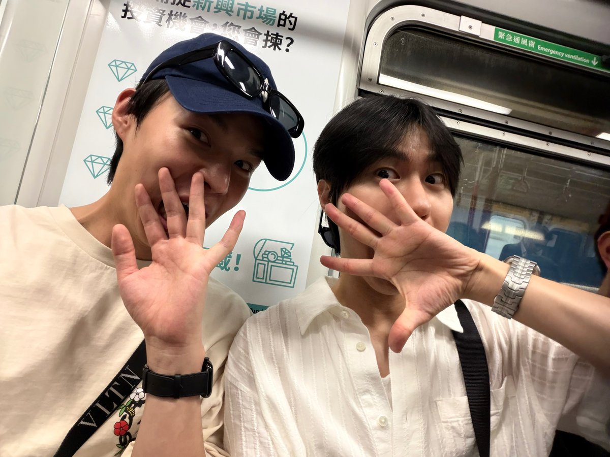 lim_ingggi's tweet photo. 엄청난 데이트를 하고계시네 https://t.co/qqzsBBMSlK