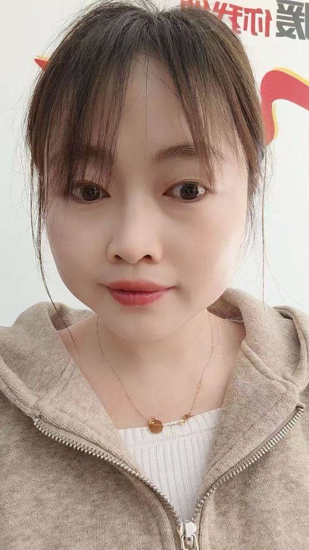 Xkh8912's tweet photo. 我怎么感觉好像在针对我一样，一天了到现在都没有一个关注的人，我回关还是关注不上，是不是封号了呀！ https://t.co/tXcKfjA348
