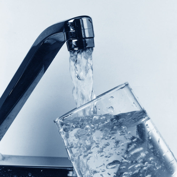 dnklblauundgelb's tweet photo. “there is no free water in europe” https://t.co/O9z3PW4RFC