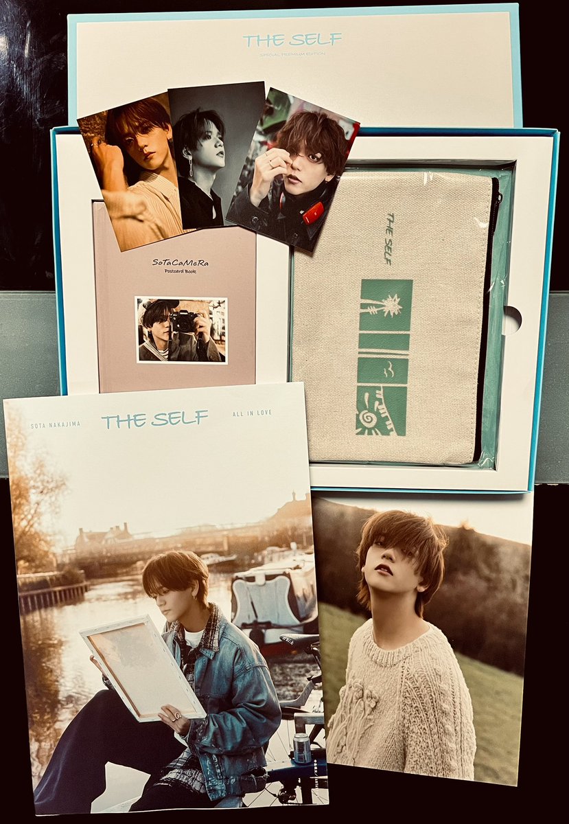 wataru_k111's tweet photo. 中島颯太さんの写真集こっそり買ってました📷オシャレと美しいの結晶でした。
写真集不慣れなもので、読み跡とか指紋ベタベタつくの嫌だからそろ〜りと見ちゃうんですが手袋すればいいのかな?🤔
というか此方すなわち聖の写真集…ってこと?
#FANTASTICS https://t.co/7Dar1EwSVK