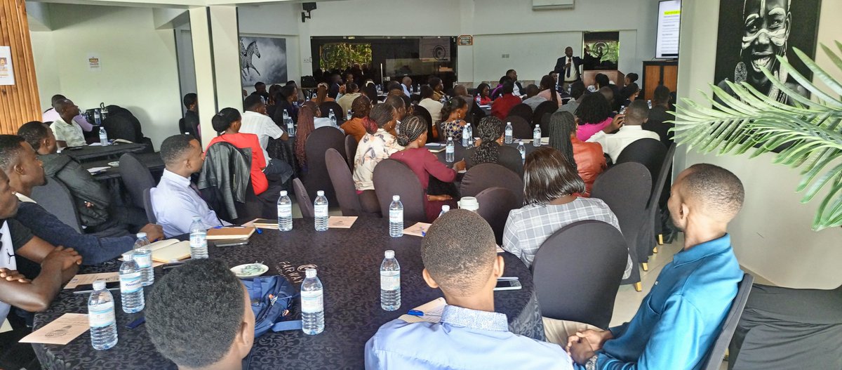 Mglsd_UG's tweet photo. The Ministry is conducting a two-day orientation workshop for the 50 recruited Apprentices and 100 Graduate Volunteers and workplace supervisors under the National Apprenticeship Programme. 
@mofpedU @ntvuganda
@nbstv @ubctvuganda @newvisionwire https://t.co/g8zR5LfWFD