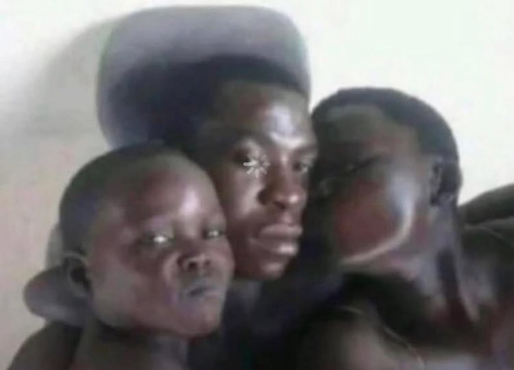 scopynation's tweet photo. Because i no buy kiss that year , now I dey kiss my children every day😌 https://t.co/K1y6oE4UGs