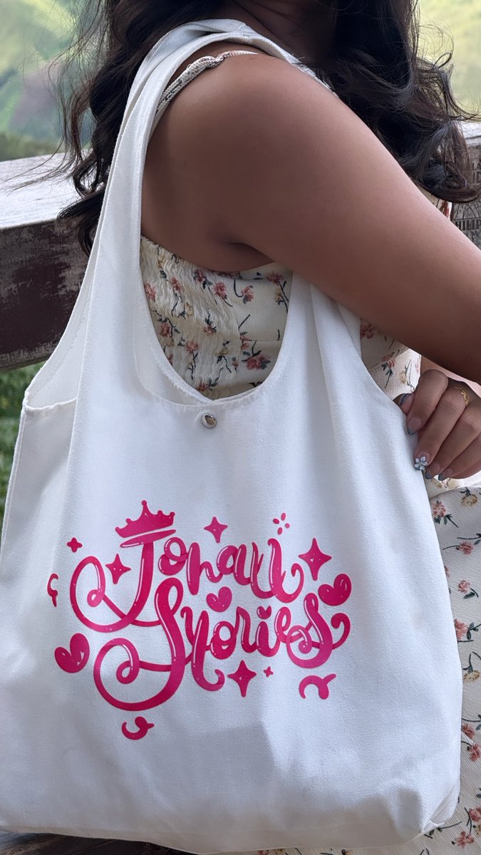 The_BookBuzz's tweet photo. Who says a tote can't be a fashion statement? Never go out of style with the Jonaxx Stories tote bag.

Buzz our DMs now! 🐝

#thebookbuzz 
#jsltote
#jonaxxstories https://t.co/nEx8EVykZ0